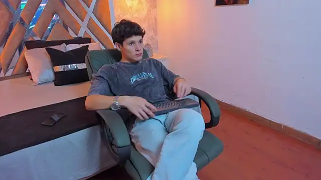 kraven lust online show from 09/30/25, 03:00