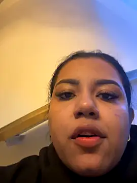 Snapshot of SienaWild chatting on 11/24/25, 03:39 SienaWild online show from 11/24/25, 03:39