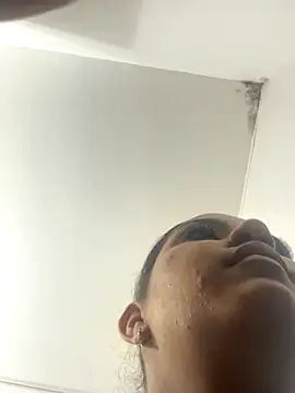 Snapshot of SienaWild chatting on 11/26/25, 03:18 SienaWild online show from 11/26/25, 03:18