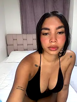 karolaalcendra online show from 09/27/25, 03:22