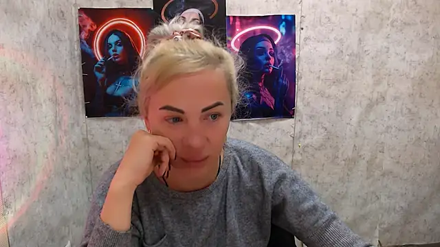 EmmaCat  online show from 10/21/25, 03:51