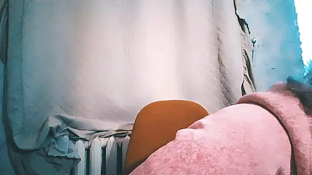 EmmaCat  online show from 11/09/25, 05:28