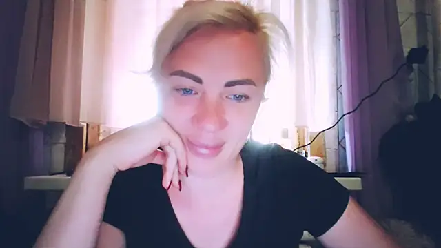 EmmaCat  online show from 05/20/26, 05:57