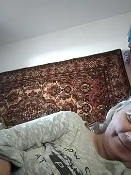 Snapshot of goodstyle chatting on 10/18/25, 05:32 goodstyle online show from 10/18/25, 05:32