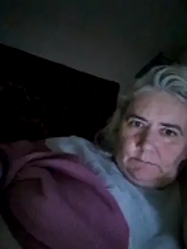 Snapshot of goodstyle chatting on 10/28/25, 04:09 goodstyle online show from 10/28/25, 04:09