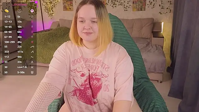 Aki nohana online show from 10/31/25, 12:39