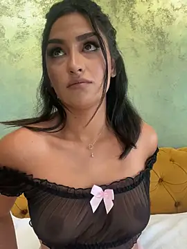 Snapshot of Mia_spicyy chatting on 10/18/25, 07:42 Mia spicyy online show from 10/18/25, 07:42