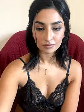 Snapshot of Mia_spicyy chatting on 10/25/25, 10:23 Mia spicyy online show from 10/25/25, 10:23