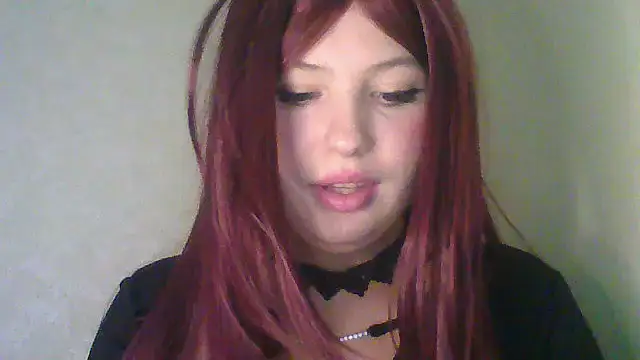 Snapshot of Alveira chatting on 09/19/25, 10:16 Alveira online show from 09/19/25, 10:16