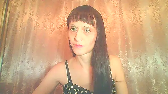 Snapshot of Irivana chatting on 10/05/25, 06:06 Irivana online show from 10/05/25, 06:06