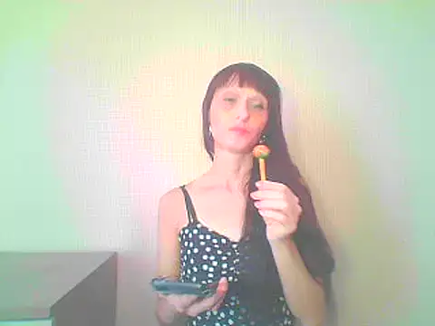 Snapshot of Irivana chatting on 10/14/25, 07:20 Irivana online show from 10/14/25, 07:20