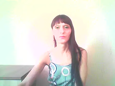 Snapshot of Irivana chatting on 10/20/25, 07:20 Irivana online show from 10/20/25, 07:20
