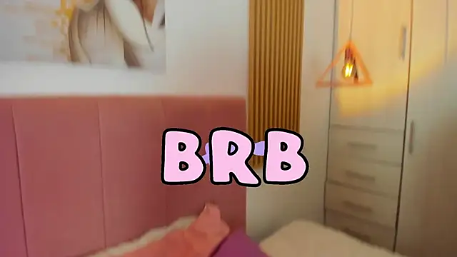 Snapshot of KoraRousee chatting on 10/12/25, 03:44 KoraRousee online show from 10/12/25, 03:44