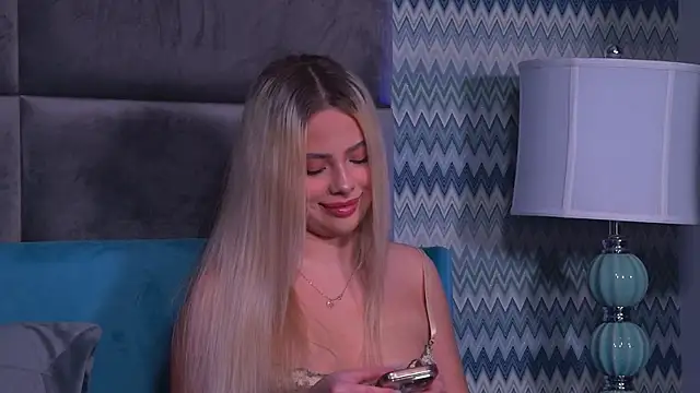 YssabelFox online show from 12/02/25, 02:45