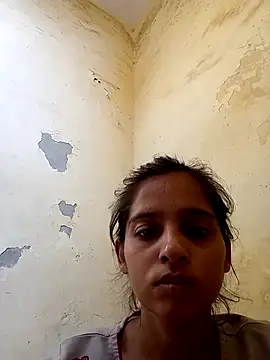 Snapshot of Saloni-Gupta chatting on 09/27/25, 03:44 Saloni-Gupta online show from 09/27/25, 03:44