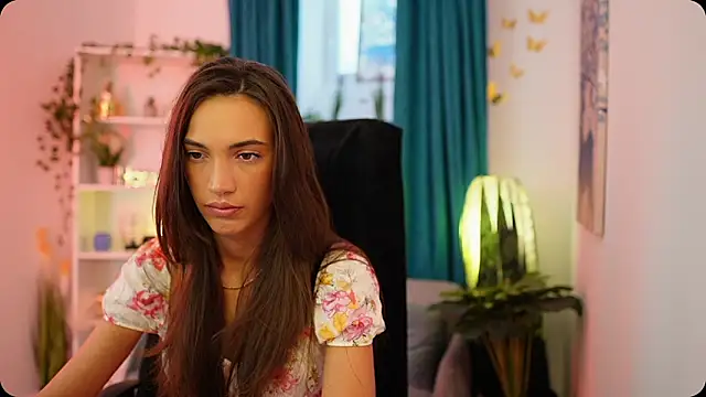 Snapshot of Alexis_Love_ chatting on 10/08/25, 01:09 Alexis Love  online show from 10/08/25, 01:09