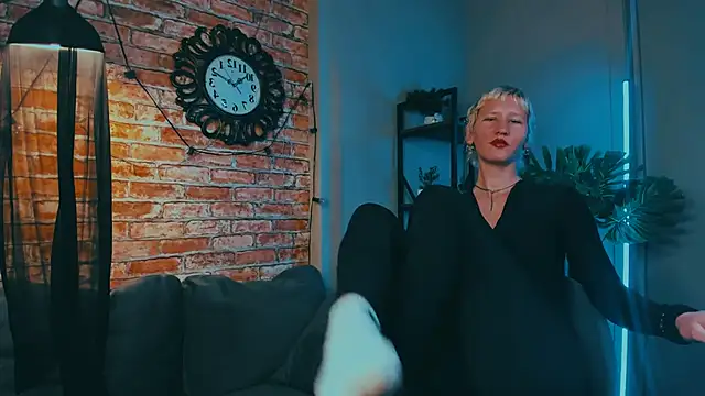 Kim Waite online show from 09/27/25, 02:44