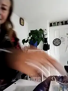 LaraCaliente online show from 10/04/25, 08:23