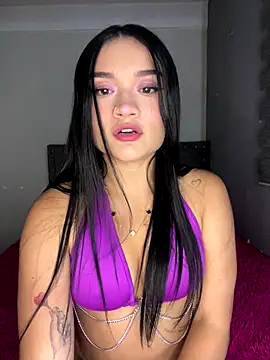 Snapshot of Alanasole chatting on 10/01/25, 02:06 Alanasole online show from 10/01/25, 02:06