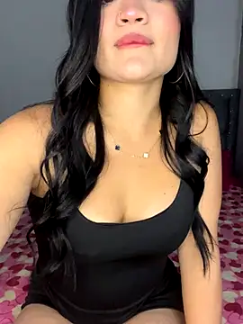 Snapshot of Alanasole chatting on 10/07/25, 02:20 Alanasole online show from 10/07/25, 02:20