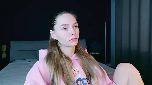 Snapshot of Melloudy chatting on 11/14/25, 06:56 Melloudy online show from 11/14/25, 06:56