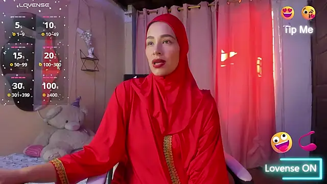 Snapshot of ShanaJamil chatting on 11/14/25, 12:15 ShanaJamil online show from 11/14/25, 12:15