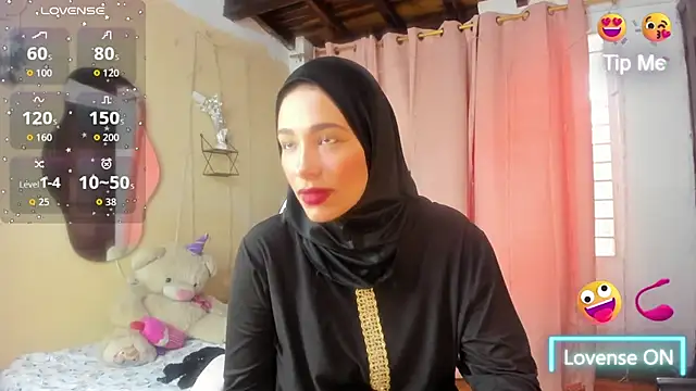 Snapshot of ShanaJamil chatting on 11/20/25, 12:05 ShanaJamil online show from 11/20/25, 12:05