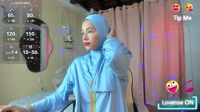 Snapshot of ShanaJamil chatting on 11/21/25, 12:04 ShanaJamil online show from 11/21/25, 12:04