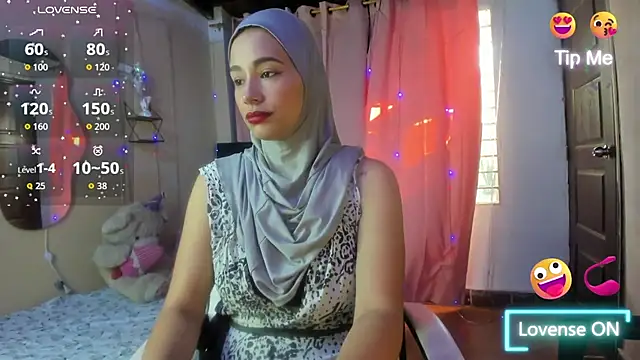 Snapshot of ShanaJamil chatting on 11/22/25, 12:15 ShanaJamil online show from 11/22/25, 12:15