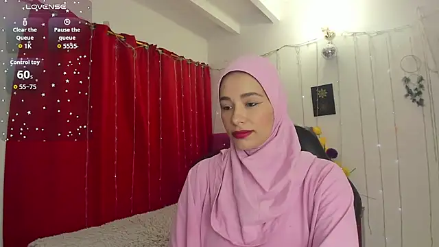 Snapshot of ShanaJamil chatting on 11/30/25, 01:26 ShanaJamil online show from 11/30/25, 01:26