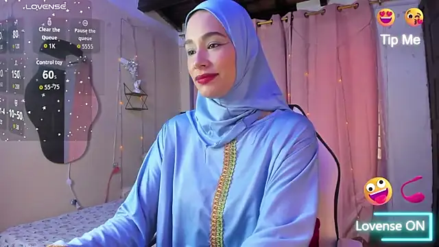 Snapshot of ShanaJamil chatting on 12/01/25, 02:33 ShanaJamil online show from 12/01/25, 02:33