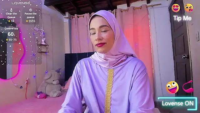 Snapshot of ShanaJamil chatting on 01/15/26, 12:21 ShanaJamil online show from 01/15/26, 12:21