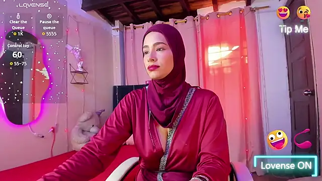 Snapshot of ShanaJamil chatting on 02/05/26, 12:21 ShanaJamil online show from 02/05/26, 12:21