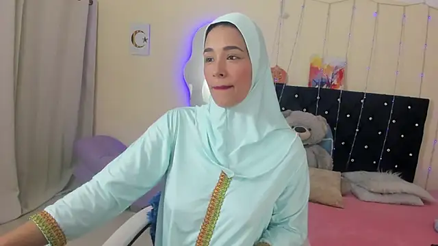 Snapshot of ShanaJamil chatting on 03/16/26, 01:11 ShanaJamil online show from 03/16/26, 01:11