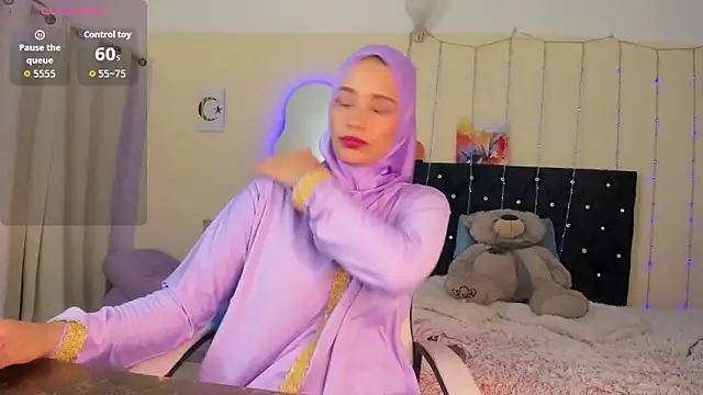 Snapshot of ShanaJamil chatting on 04/14/26, 12:00 ShanaJamil online show from 04/14/26, 12:00