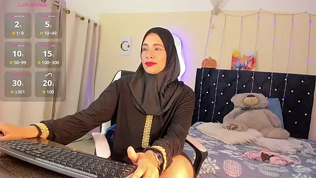 Snapshot of ShanaJamil chatting on 04/22/26, 12:07 ShanaJamil online show from 04/22/26, 12:07