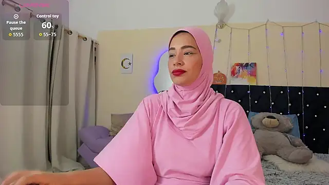 Snapshot of ShanaJamil chatting on 05/05/26, 12:13 ShanaJamil online show from 05/05/26, 12:13