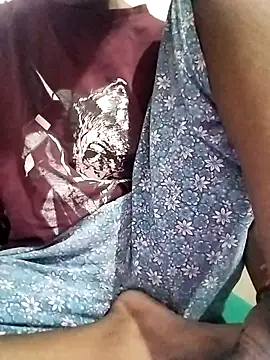 Snapshot of Rapunzal chatting on 10/24/25, 06:59 Rapunzal online show from 10/24/25, 06:59