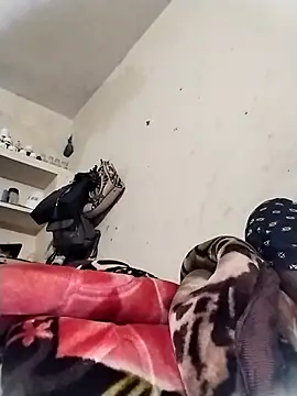 Snapshot of Rapunzal chatting on 10/25/25, 07:52 Rapunzal online show from 10/25/25, 07:52