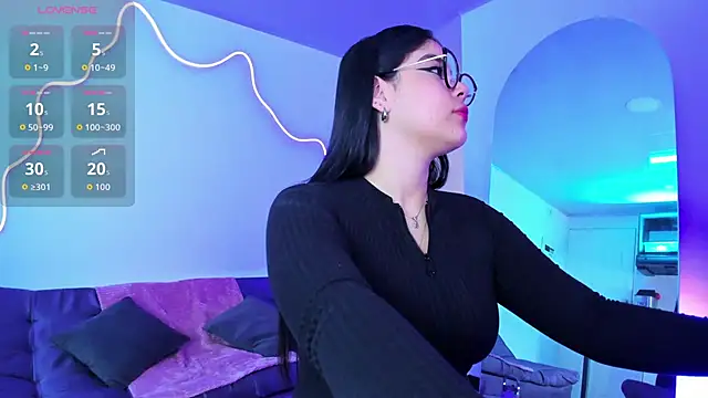 Snapshot of nicoblake chatting on 09/17/25, 12:07 nicoblake online show from 09/17/25, 12:07