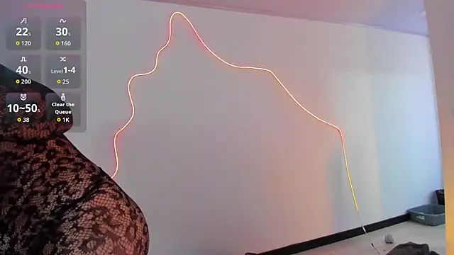 Snapshot of nicoblake chatting on 10/02/25, 12:34 nicoblake online show from 10/02/25, 12:34