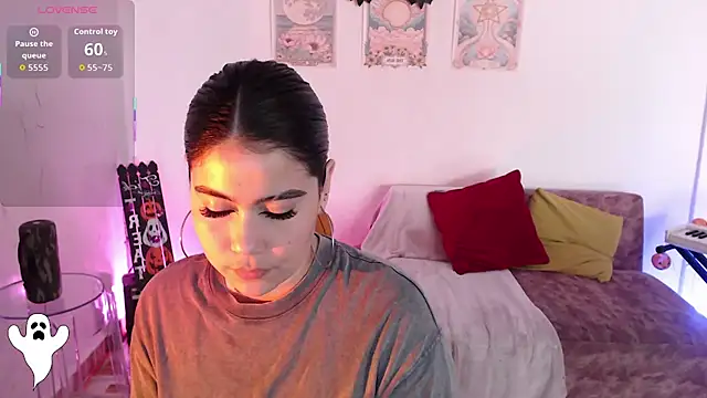 Snapshot of nicoblake chatting on 10/08/25, 12:14 nicoblake online show from 10/08/25, 12:14