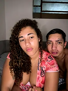 Snapshot of CasalMaldoso01 chatting on 10/03/25, 01:46 CasalMaldoso01 online show from 10/03/25, 01:46