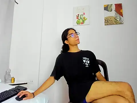 EthanBlackwoodd online show from 10/07/25, 07:44