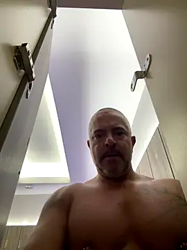 Snapshot of 3totangox chatting on 10/15/25, 10:15 3totangox online show from 10/15/25, 10:15