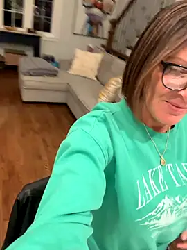 Snapshot of 3totangox chatting on 11/20/25, 11:04 3totangox online show from 11/20/25, 11:04