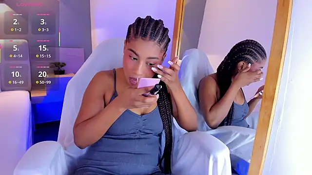 Snapshot of selena_monroy chatting on 11/19/25, 12:16 selena monroy online show from 11/19/25, 12:16