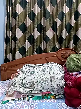 Snapshot of Deliciouskimi chatting on 11/12/25, 12:05 Deliciouskimi online show from 11/12/25, 12:05