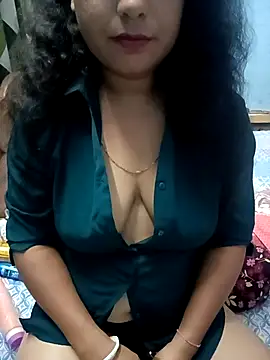 Snapshot of Deliciouskimi chatting on 11/15/25, 10:23 Deliciouskimi online show from 11/15/25, 10:23