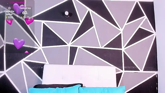 Snapshot of Victoriaa_Zans chatting on 10/06/25, 12:52 Victoriaa Zans online show from 10/06/25, 12:52